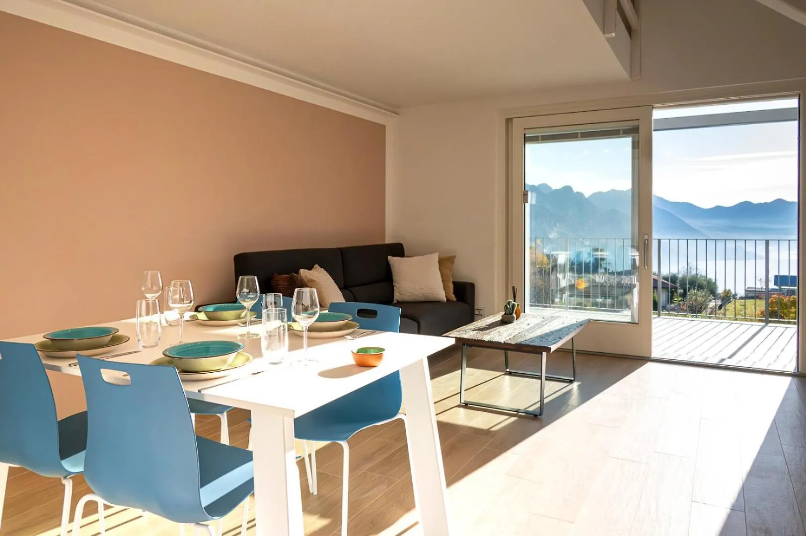 Italian Vacation Homes - Lakeview Heaven Retreat Esmate