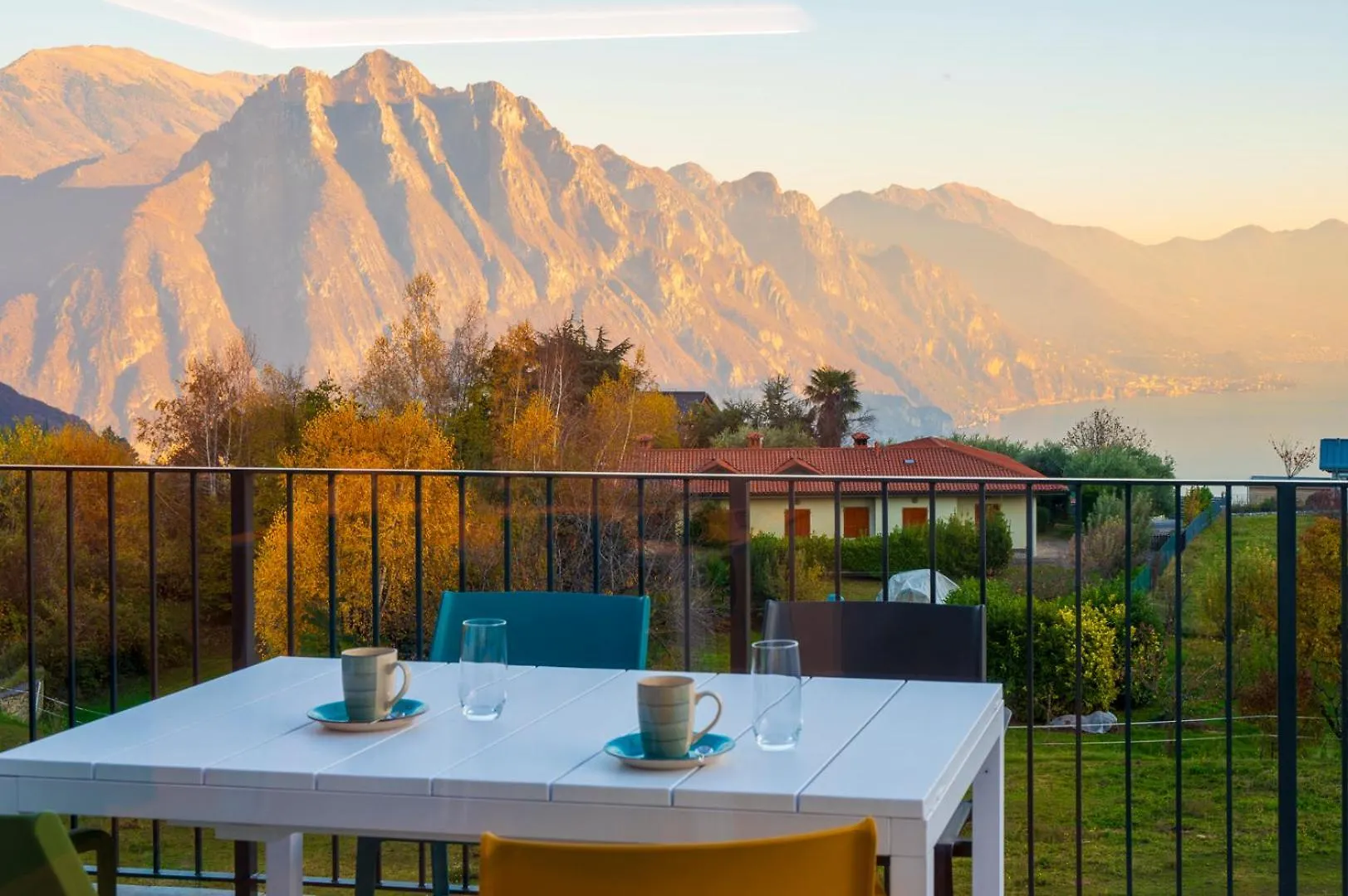 Italian Vacation Homes - Lakeview Heaven Retreat Esmate Apartment