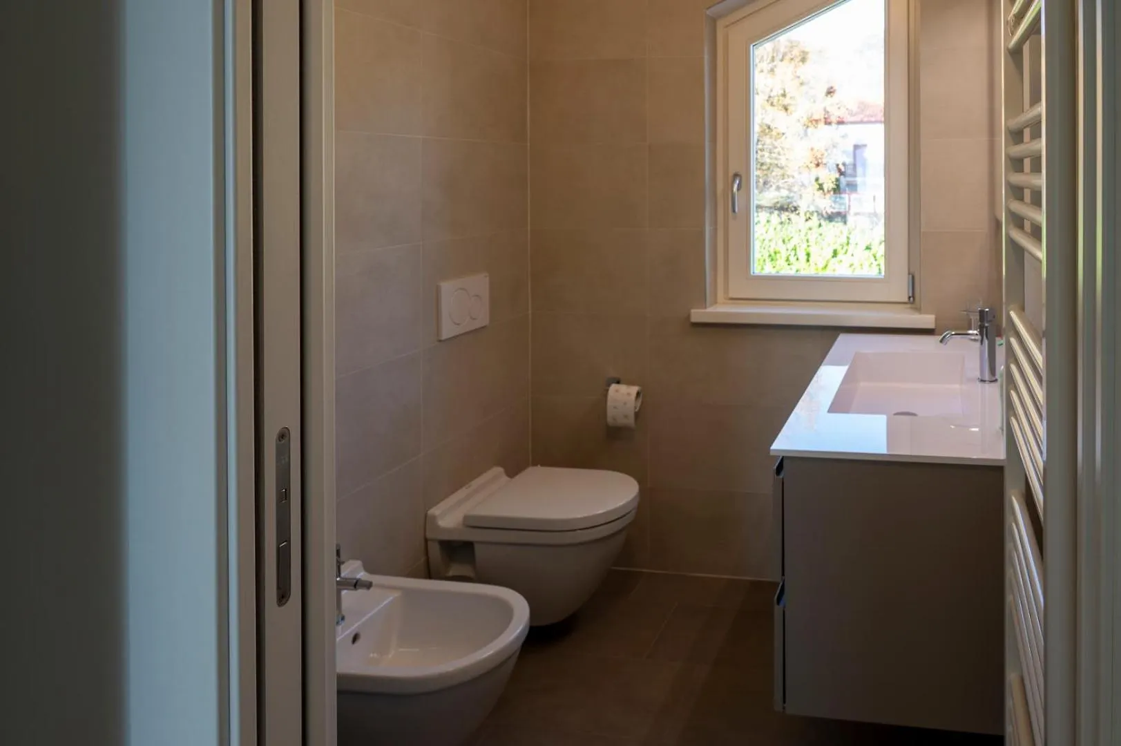 Italian Vacation Homes - Lakeview Heaven Retreat Esmate 0*,  Italy